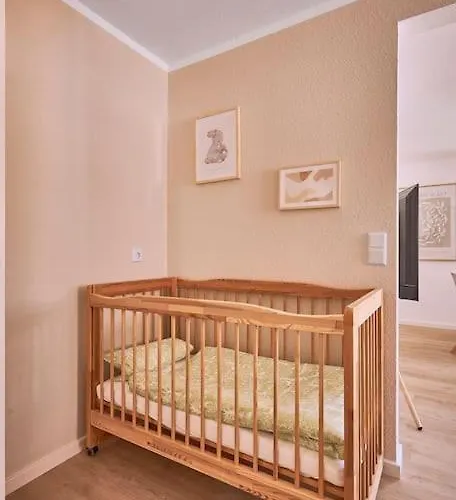 Adele, The Austrian Art Nouveau. Kaiserslautern